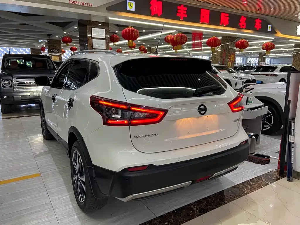 Nissan Qashqai — фото 4