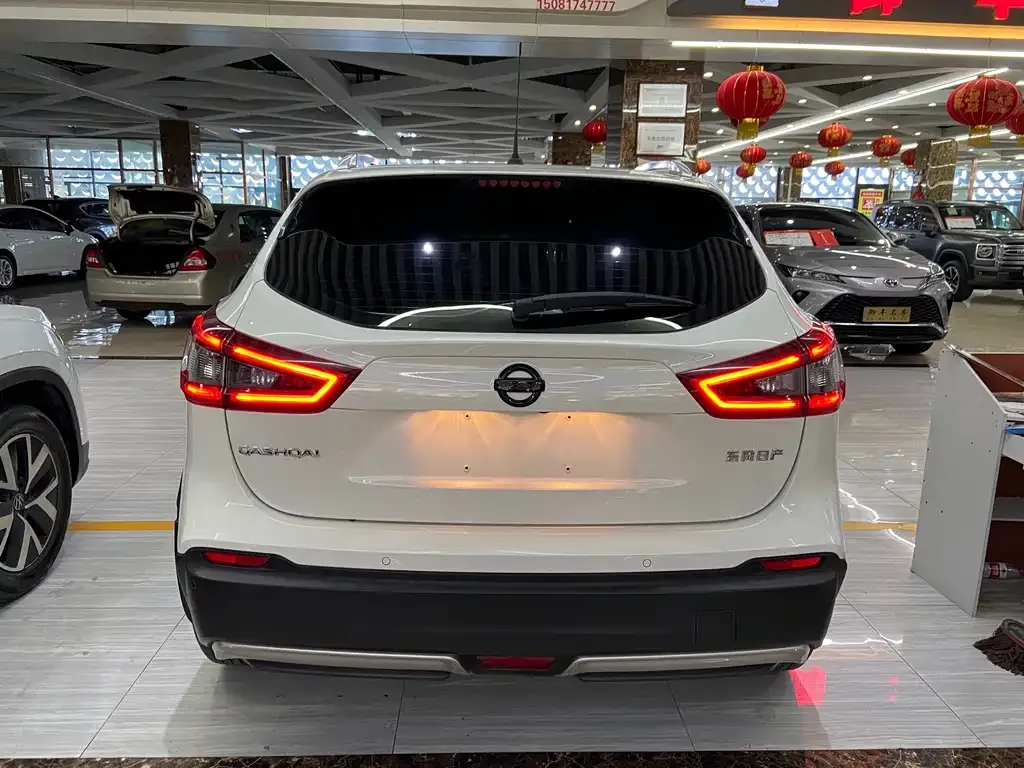 Nissan Qashqai — фото 7