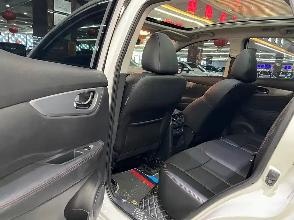 Nissan Qashqai — фото 5