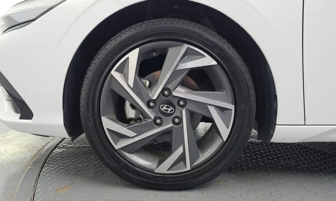 Hyundai AVANTE — фото 6