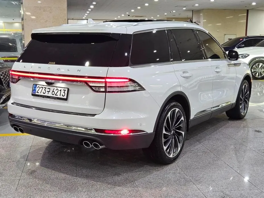 Lincoln Aviator — фото 9