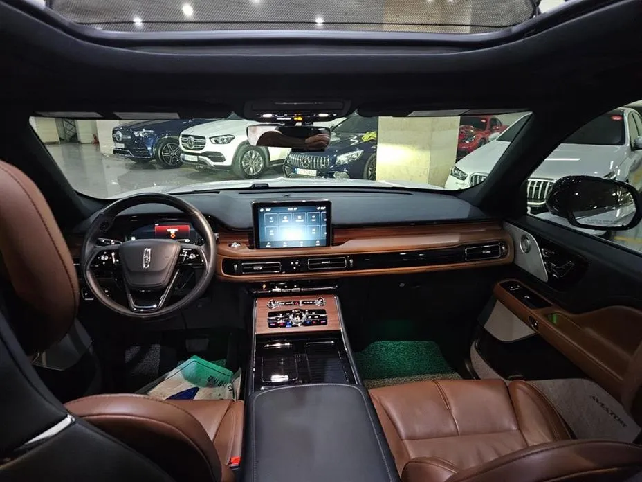 Lincoln Aviator — фото 10