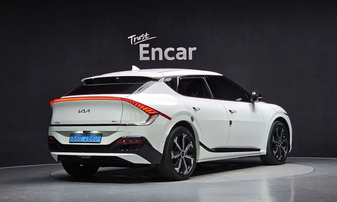 Kia EV6 — фото 7