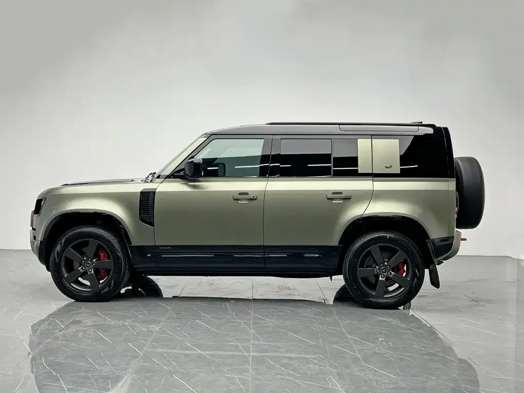 Land Rover Defender — фото 10