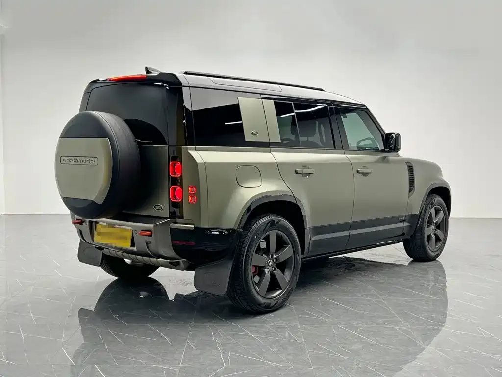 Land Rover Defender — фото 8