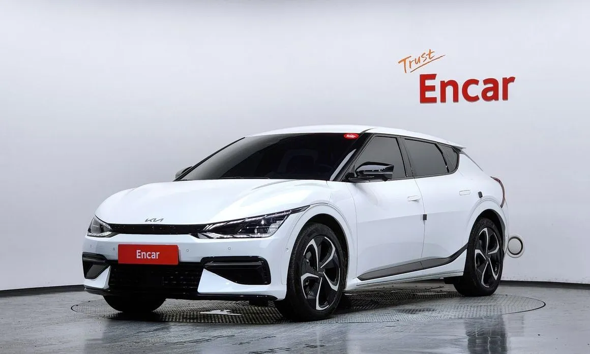 Kia EV6 — фото 1