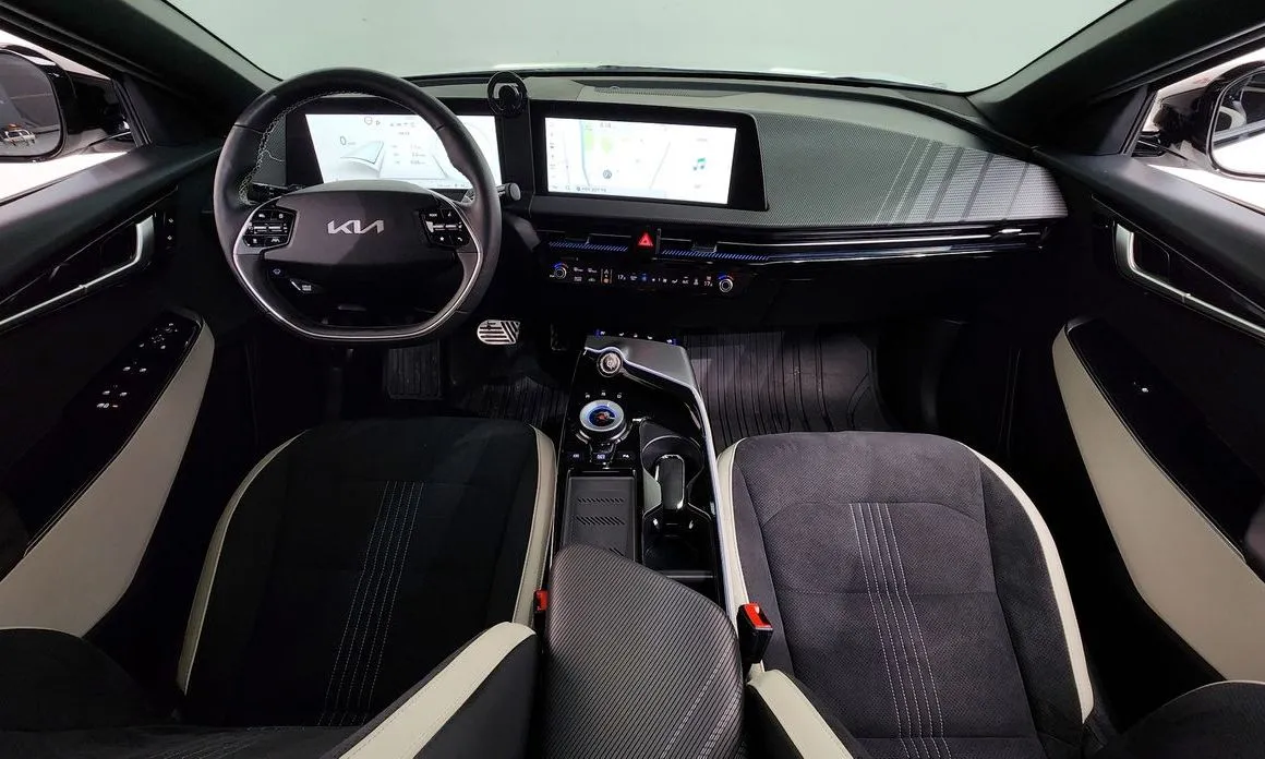 Kia EV6 — фото 10