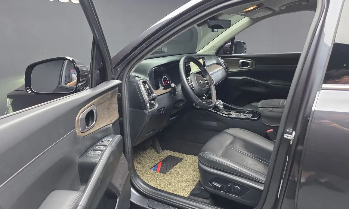 Kia Sorento — фото 8
