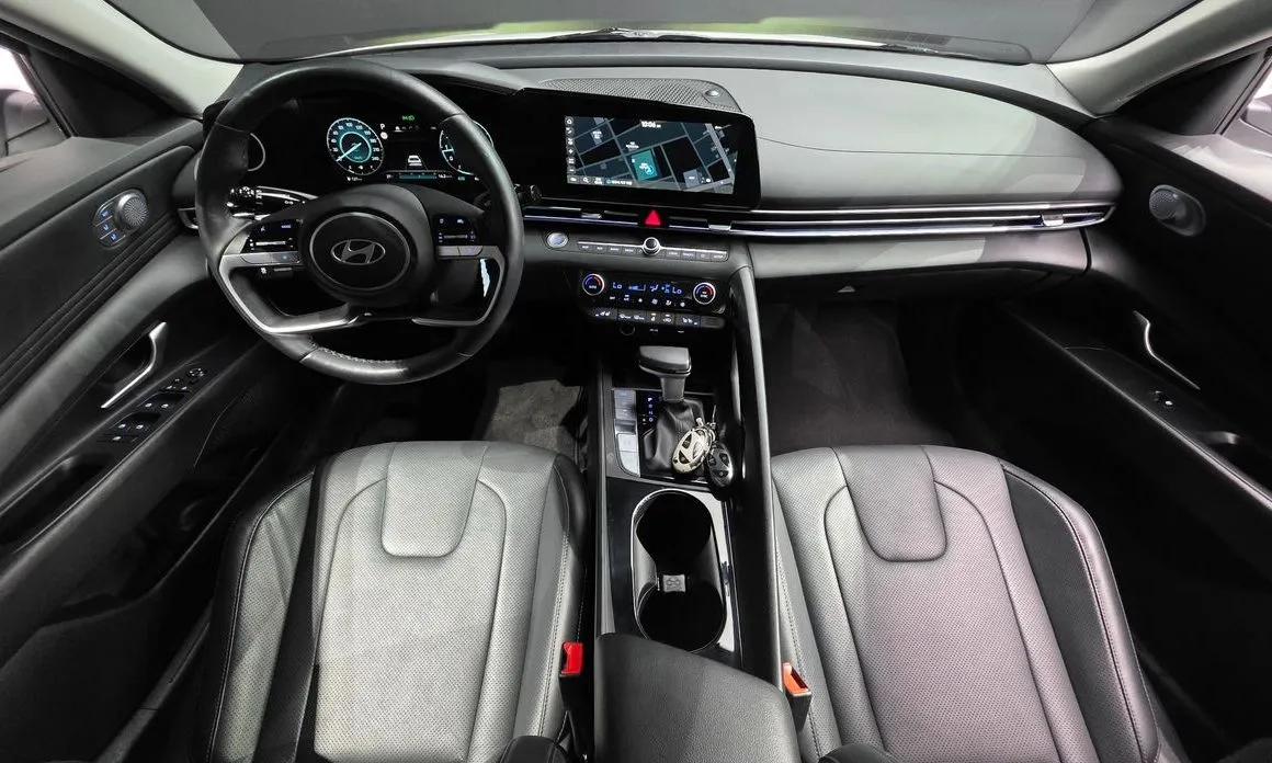 Hyundai AVANTE — фото 7