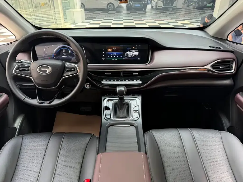 GAC Motor Trumpchi M6 — фото 2