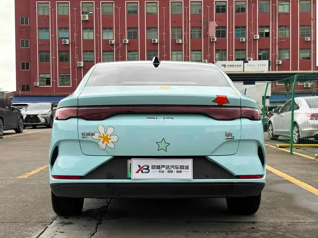 BYD Qin L — фото 6