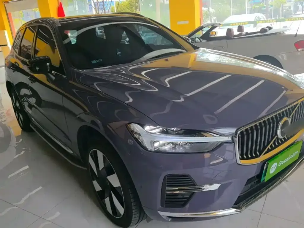 Volvo XC60 PHEV — фото 6
