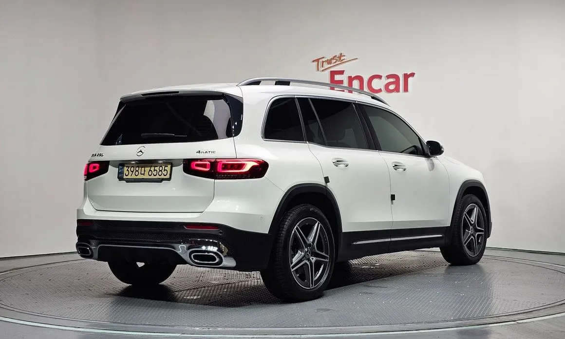 Mercedes-Benz GLB-Class — фото 10