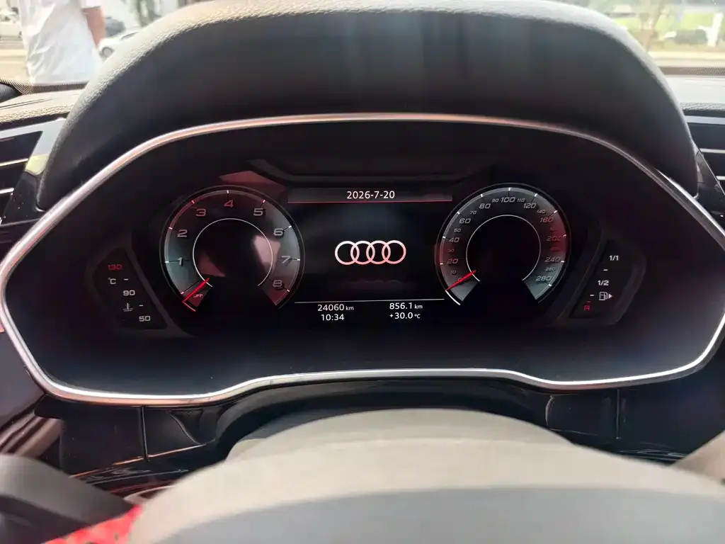 Audi Q3 — фото 5