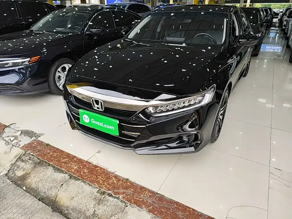 Honda Accord — фото 10