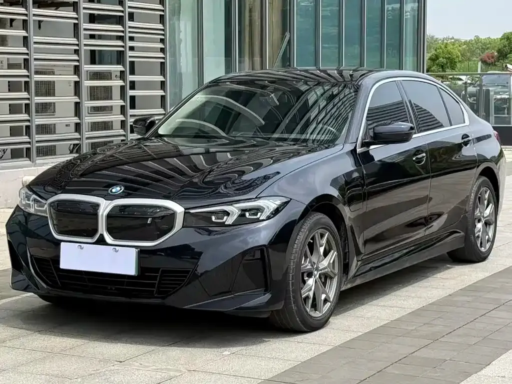BMW i3 — фото 1