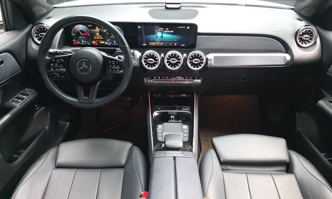 Mercedes-Benz GLB-Class — фото 10