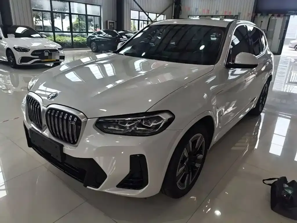 BMW iX3 — фото 1