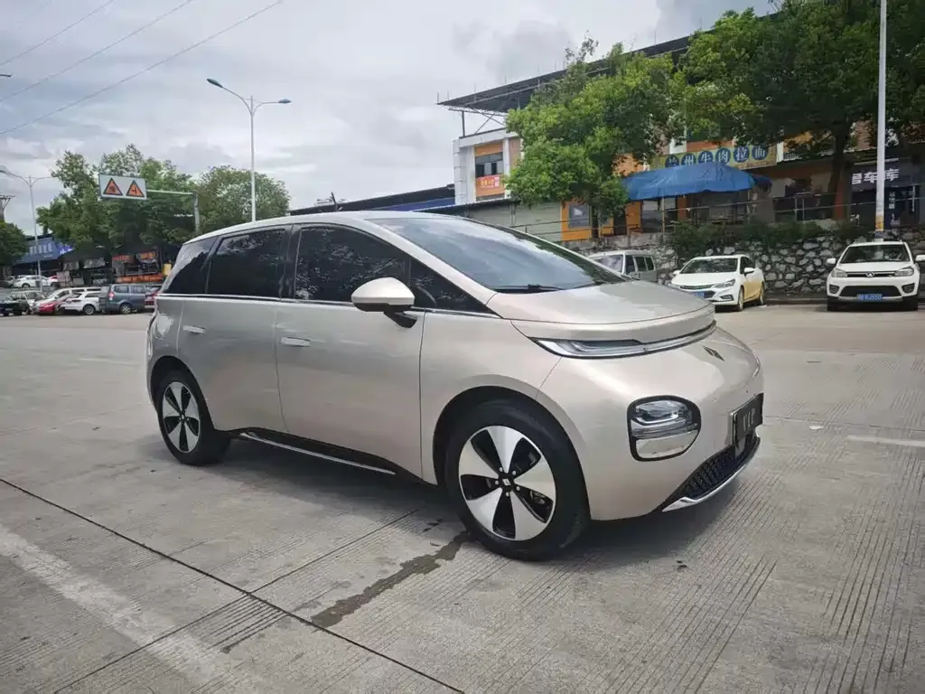 Baojun Yunduo — фото 4