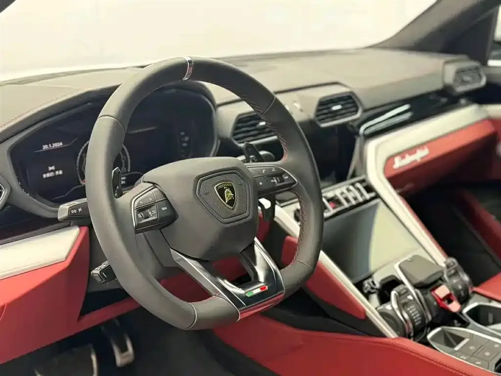Lamborghini Urus — фото 4