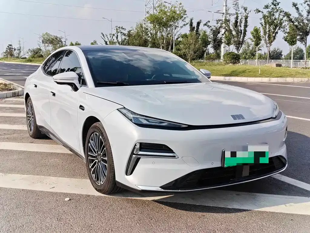 Geely Galaxy Xingyao 8 2025 из CN, фото 8