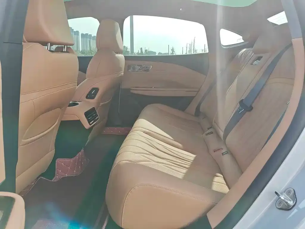 Geely Galaxy Xingyao 8 2025 из CN, фото 4