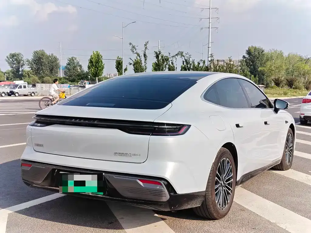 Geely Galaxy Xingyao 8 2025 из CN, фото 5