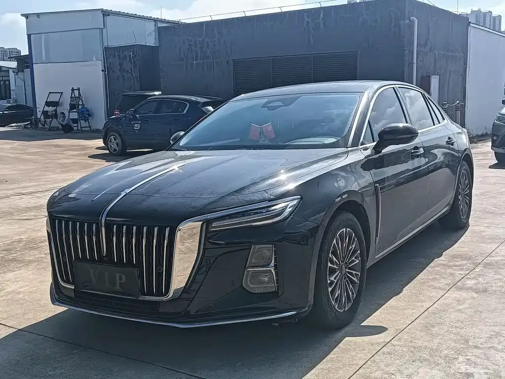 Hongqi H5 — фото 1