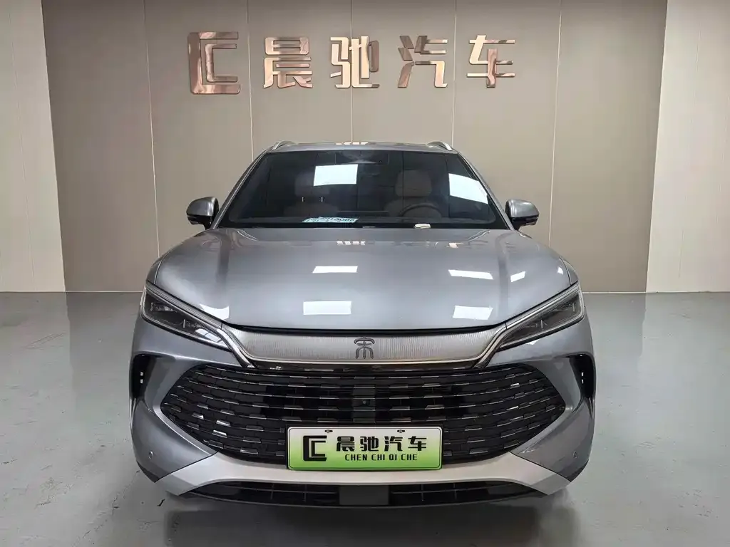 BYD L DM-i — фото 3