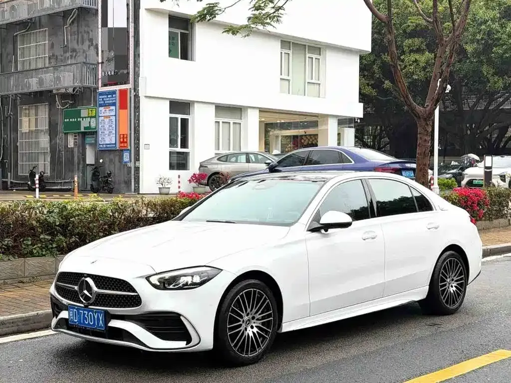 Mercedes-Benz C-Class — фото 1
