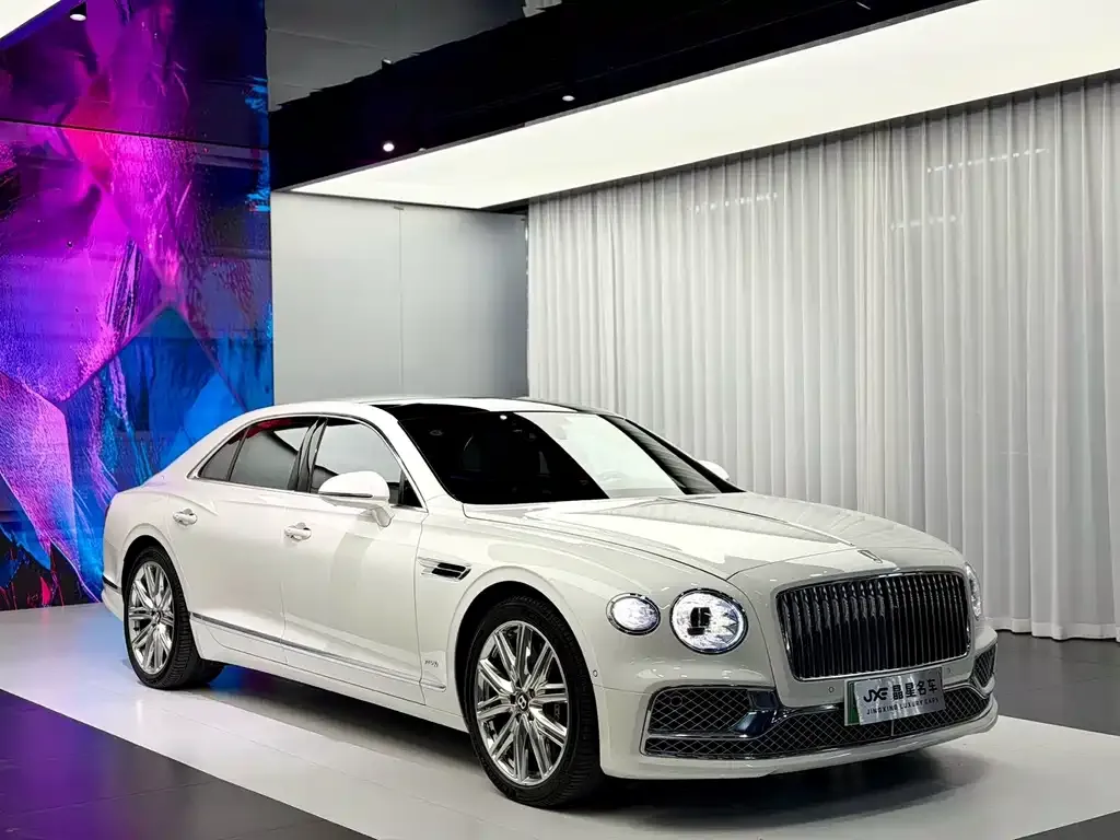 Bentley Flying Spur PHEV — фото 6