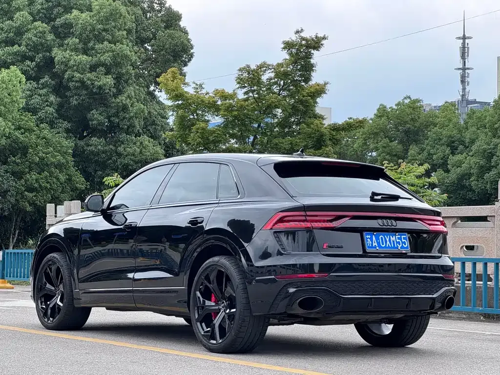 Audi Q8 2021 из CN, фото 9