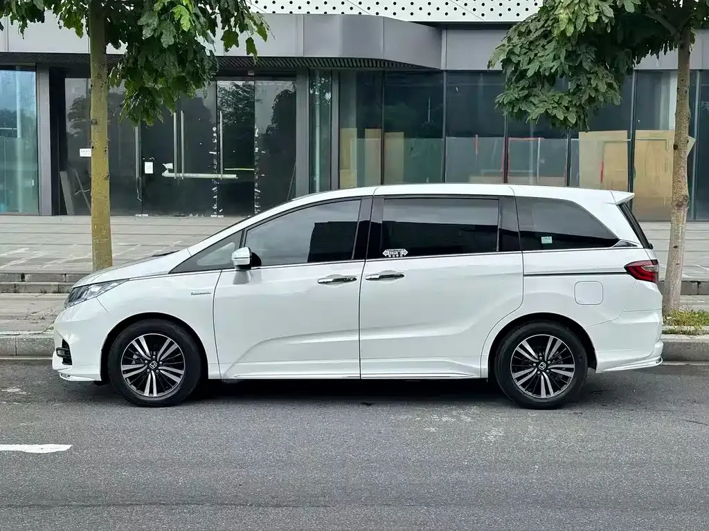 Honda Odyssey — фото 2