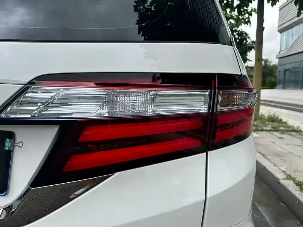 Honda Odyssey — фото 4
