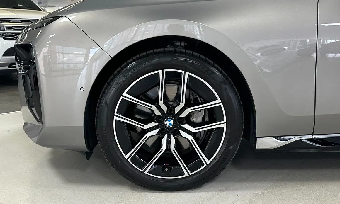BMW 7-Series 2026 из KR, фото 10