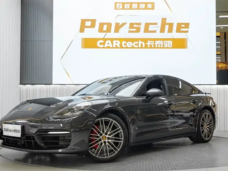 Porsche Panamera — фото 1