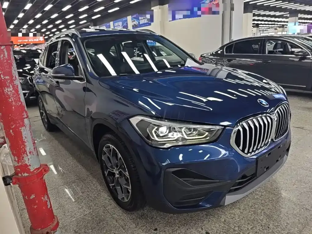 BMW X1 — фото 5