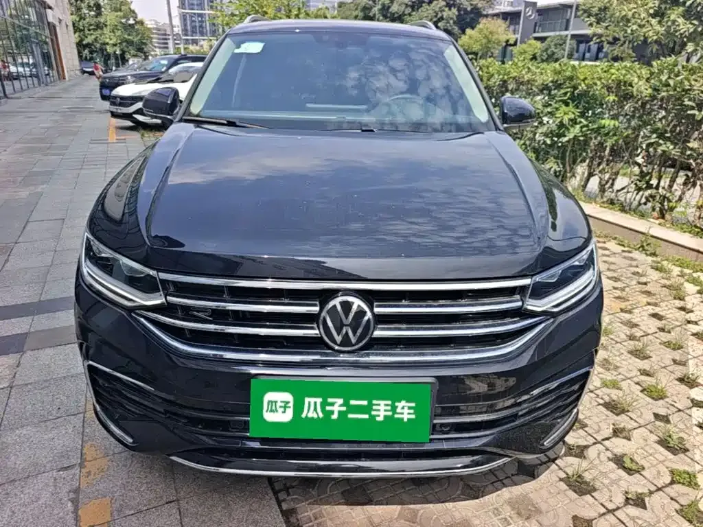 Volkswagen Tiguan L — фото 3