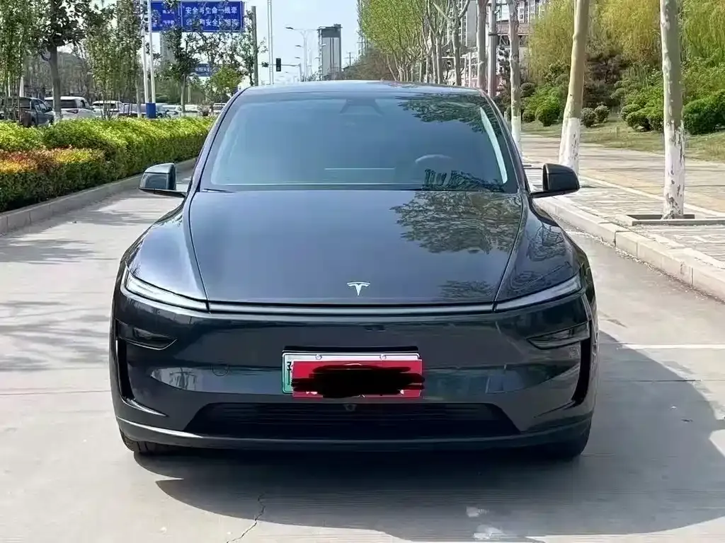 Tesla Model Y — фото 7