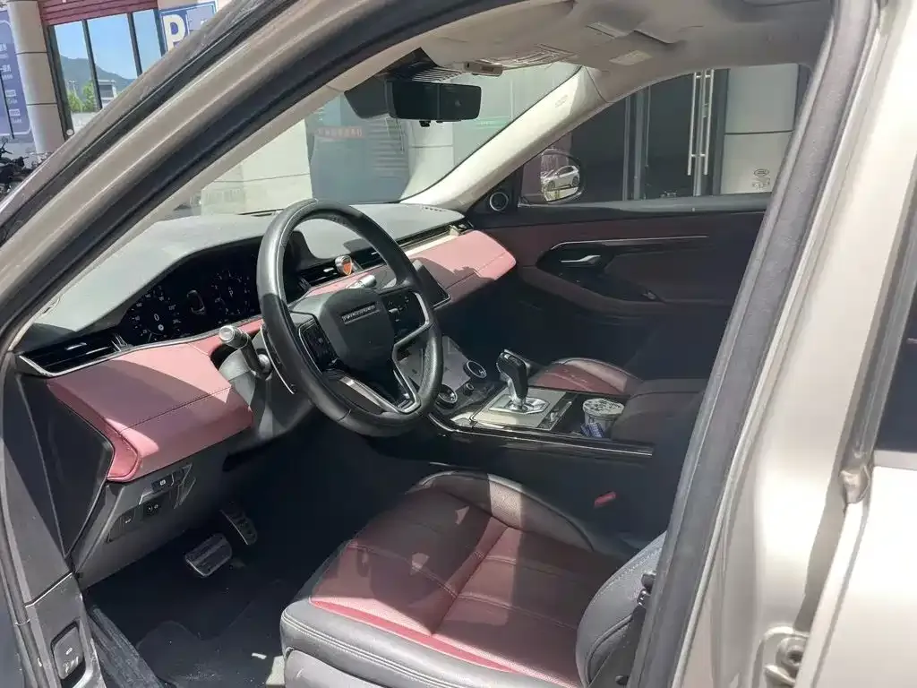 Land Rover Evoque — фото 4