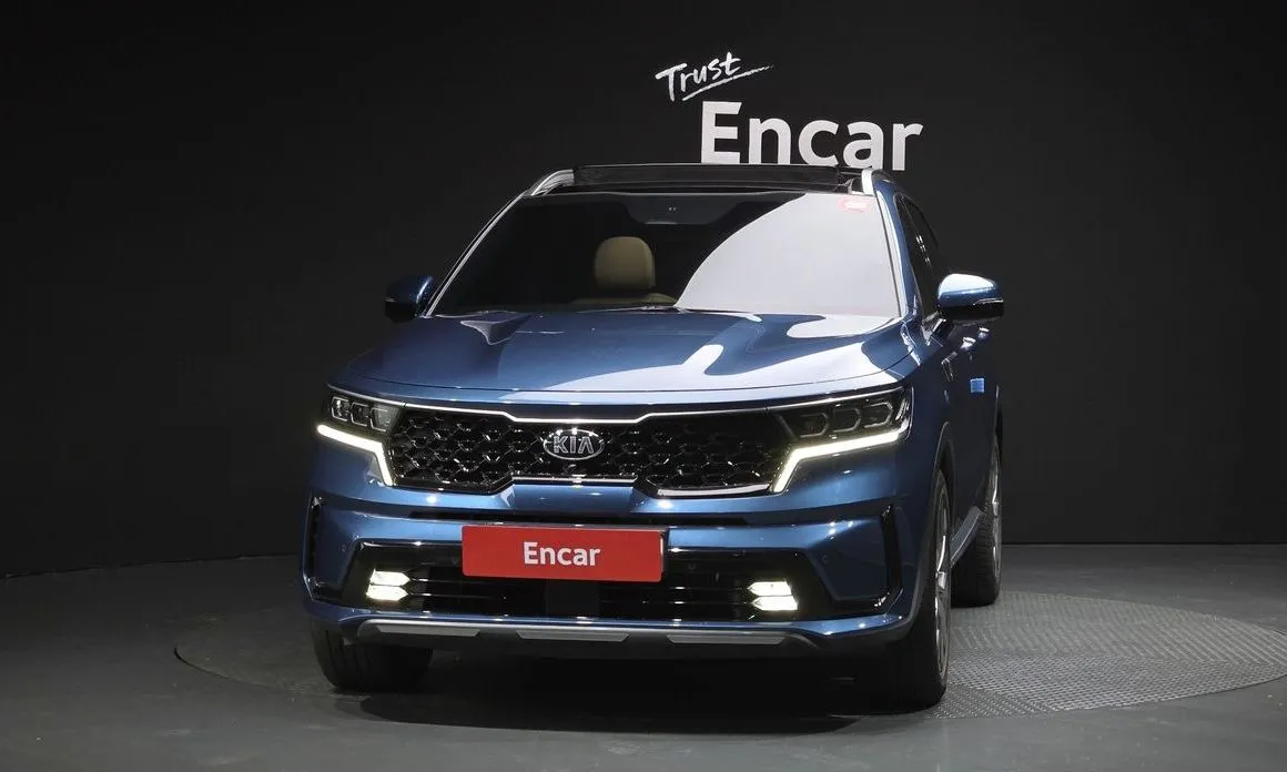 Kia Sorento — фото 8