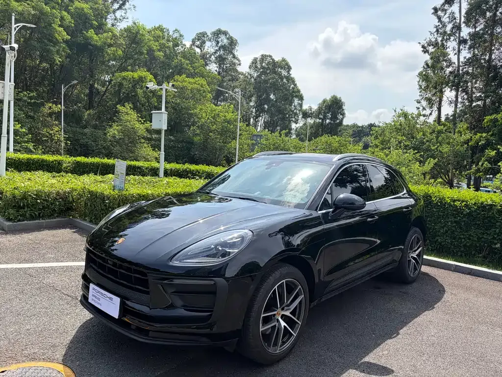 Porsche Macan — фото 1