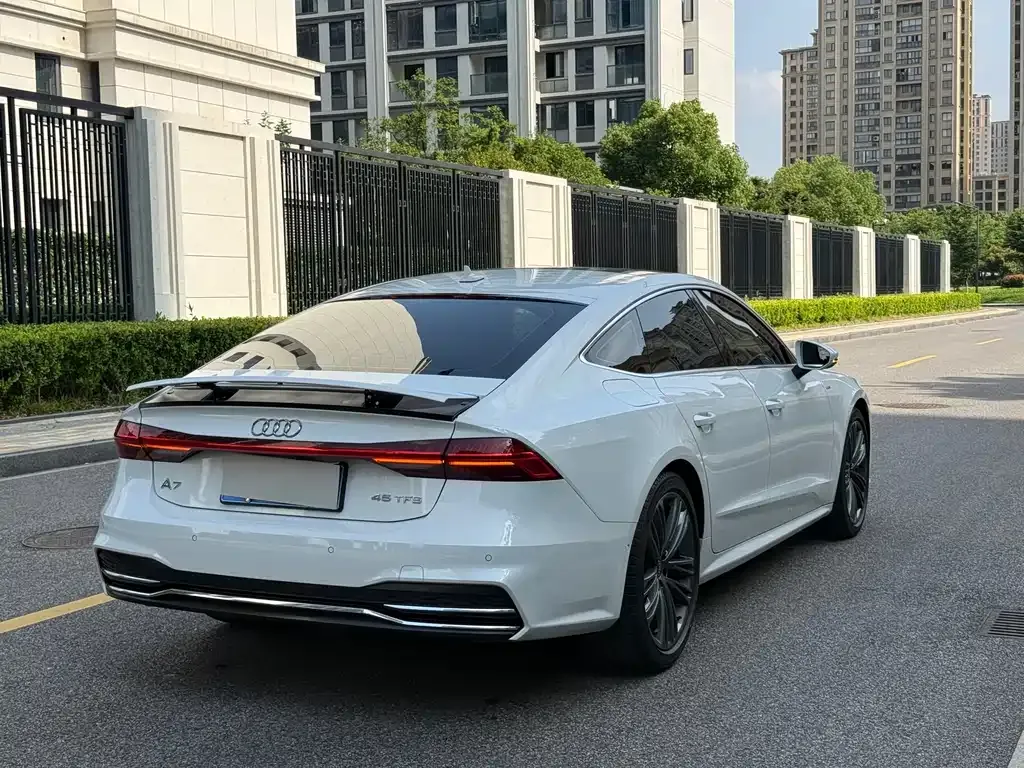 Audi A7 2024 из CN, фото 5