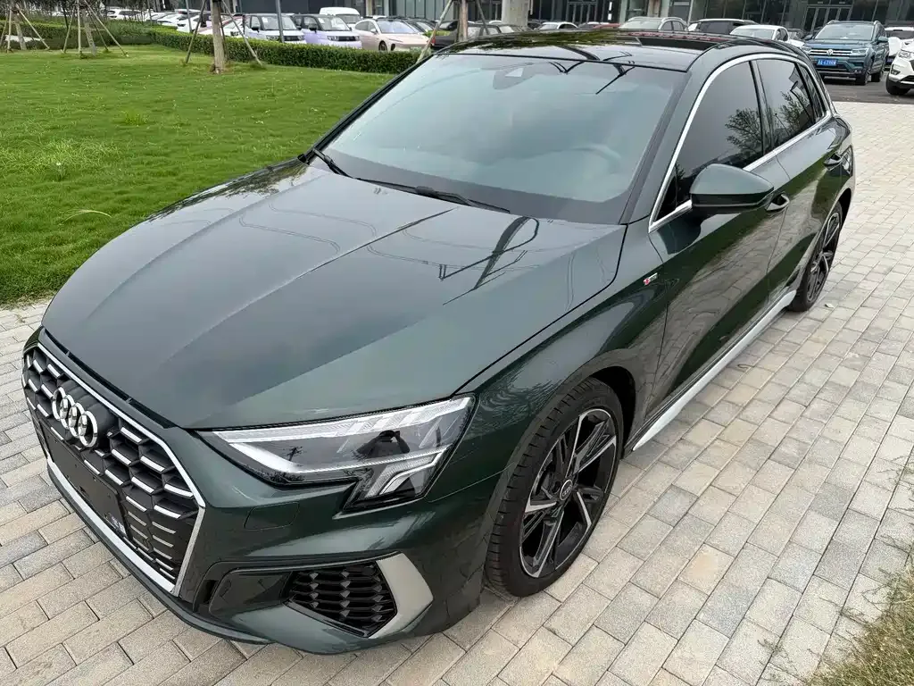 Audi A3 — фото 1