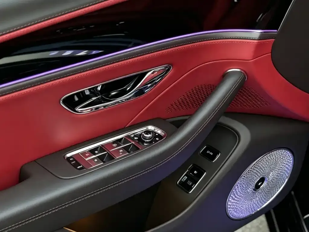 Bentley Flying Spur — фото 2