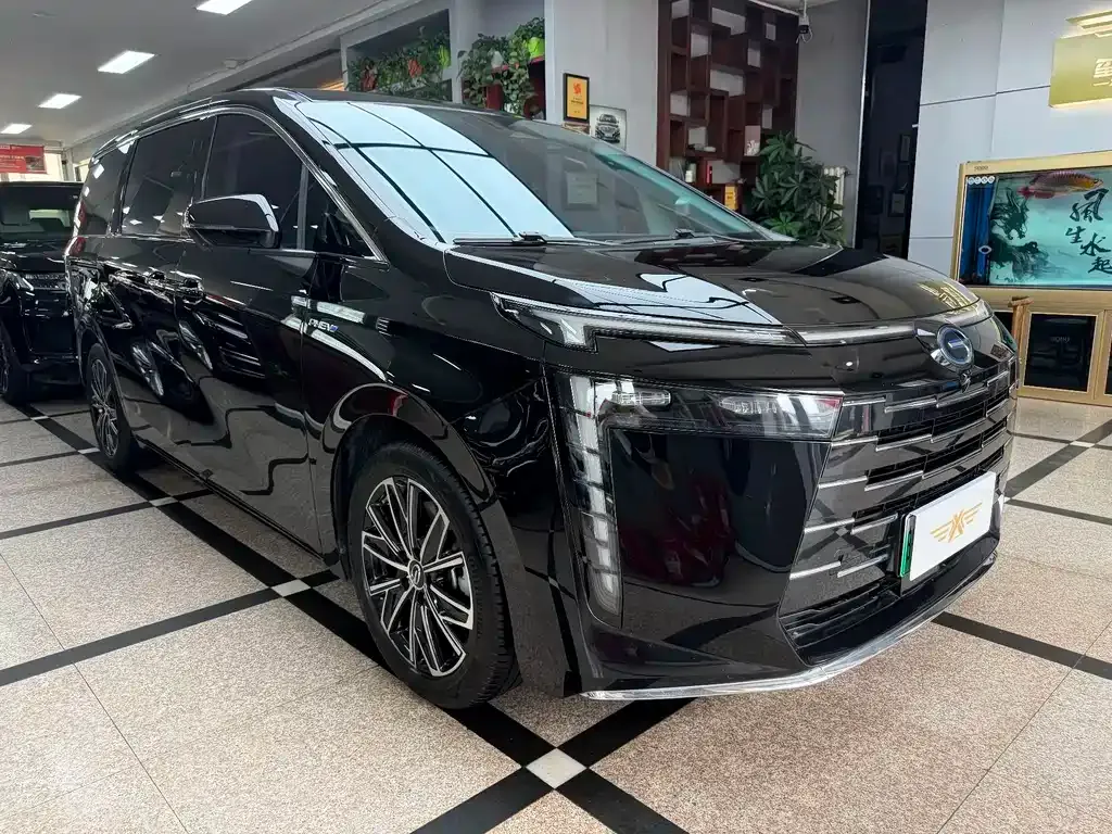 GAC Motor 传祺E8 PHEV — фото 7
