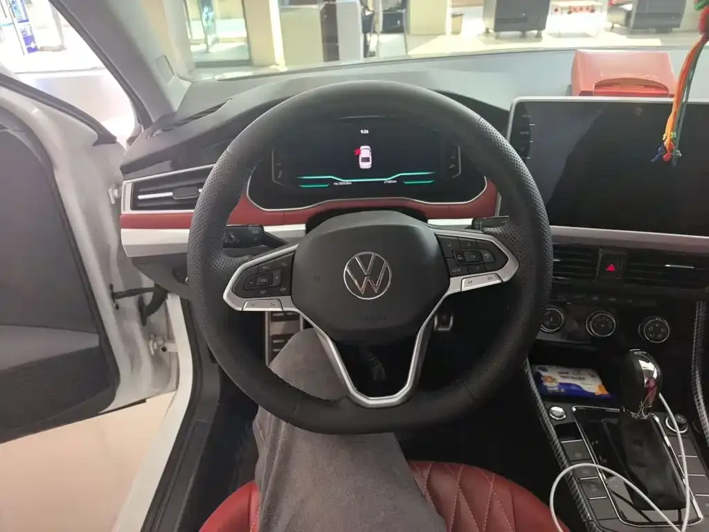 Volkswagen Bora 2024 из CN, фото 4
