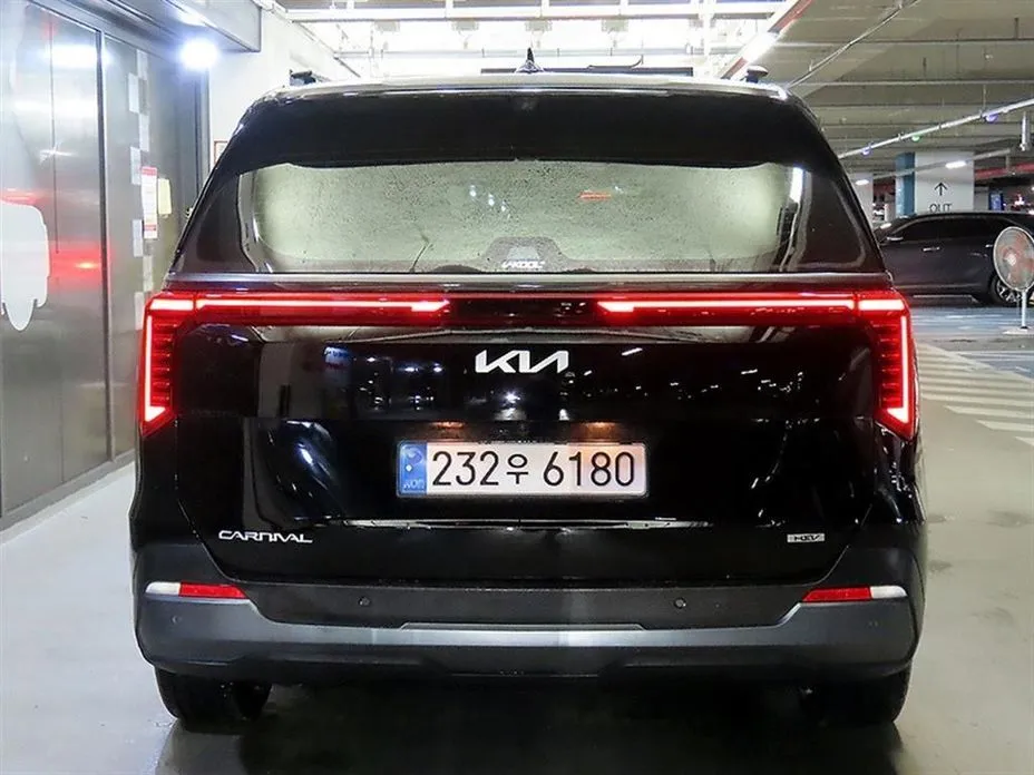 Kia Carnival — фото 7