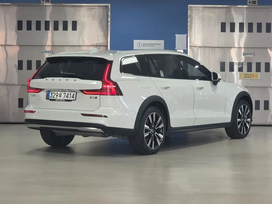 Volvo V60 2026 из KR, фото 10