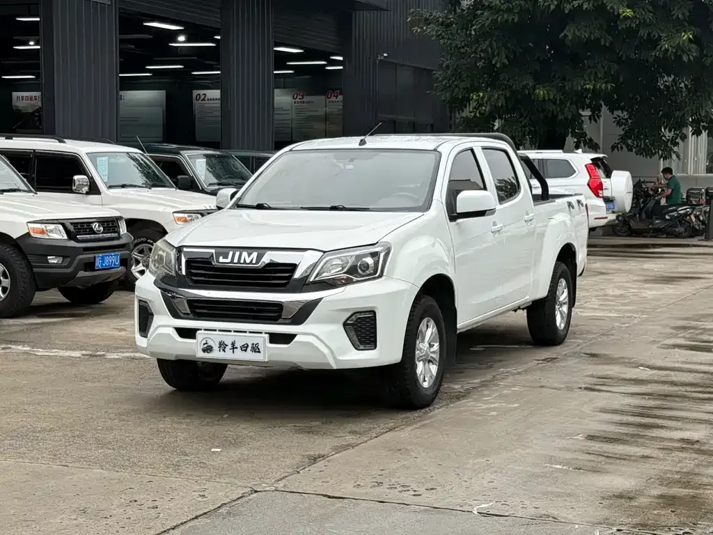 Isuzu RE-MAX — фото 1